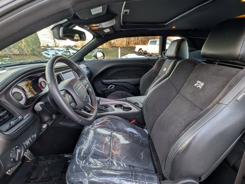 Used 2023 Dodge Challenger R/T Scat Pack image 10