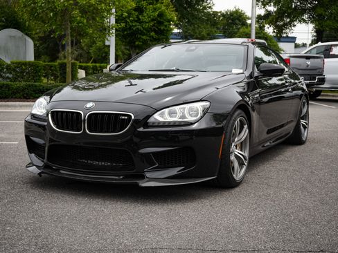 Used 2014 BMW M6 Coupe w/ Executive Package RWD image 5