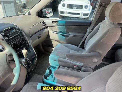Used 2007 Toyota Sienna CE FWD image 21