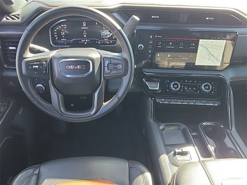 Used 2025 GMC Sierra 2500 AT4 w/ AT4 Premium Plus Package image 11