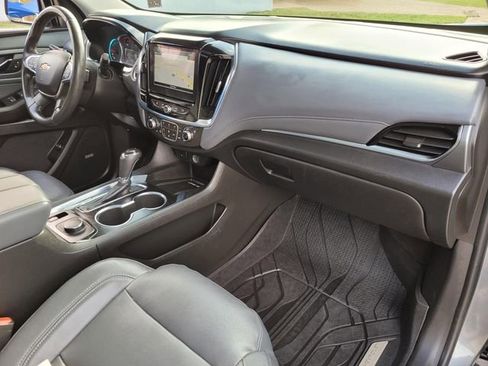 Used 2018 Chevrolet Traverse Premier w/ Driver Confidence II Package image 9