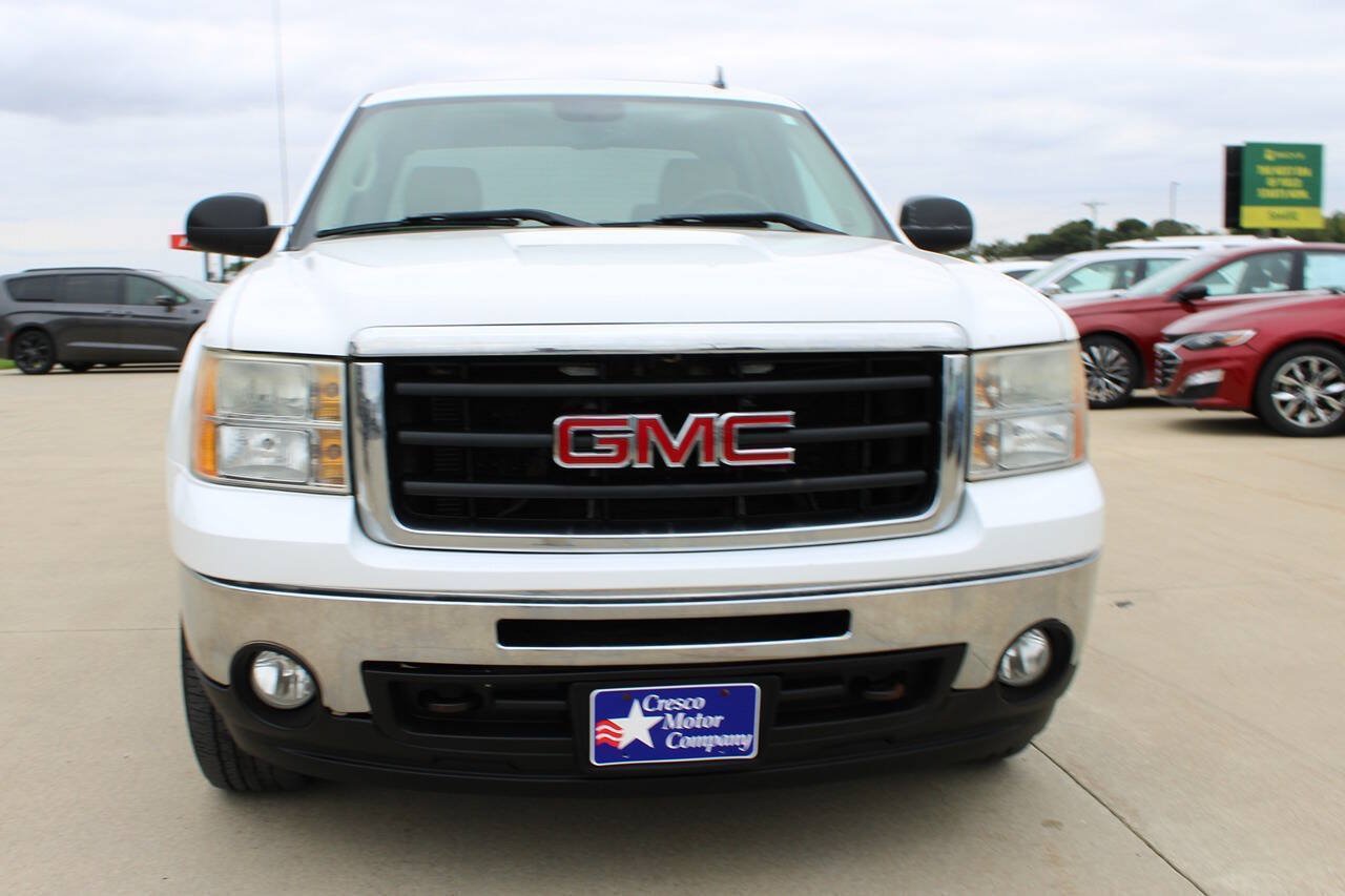 Used 2010 GMC Sierra 1500 SLT w/ Max Trailering Pack AWD/4WD image 2