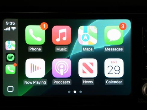 Used 2023 Nissan Kicks SR image 22