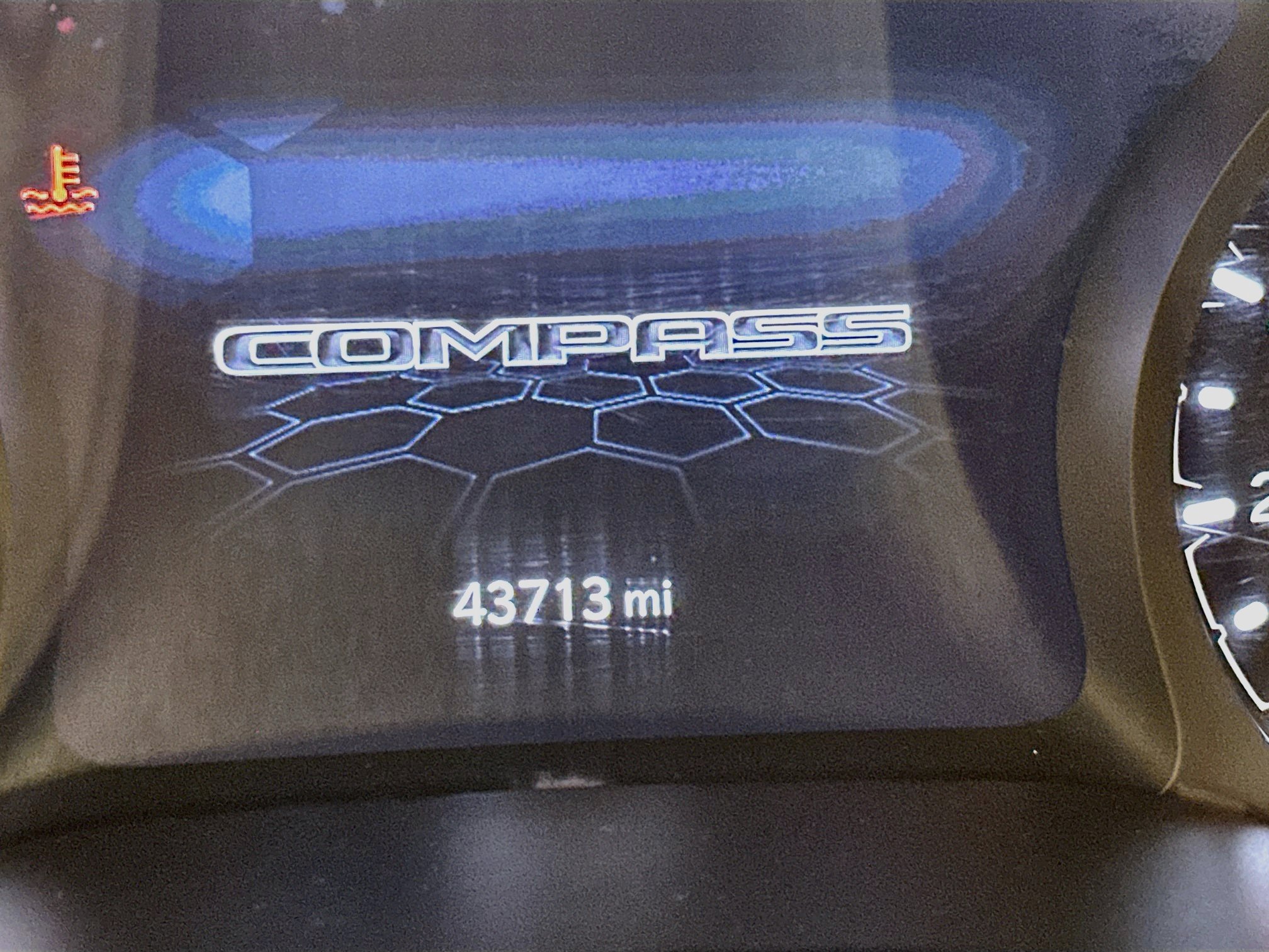 Used 2025 Jeep Compass Trailhawk AWD/4WD image 19