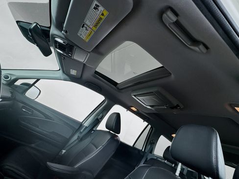 Used 2019 Honda Pilot Elite image 15
