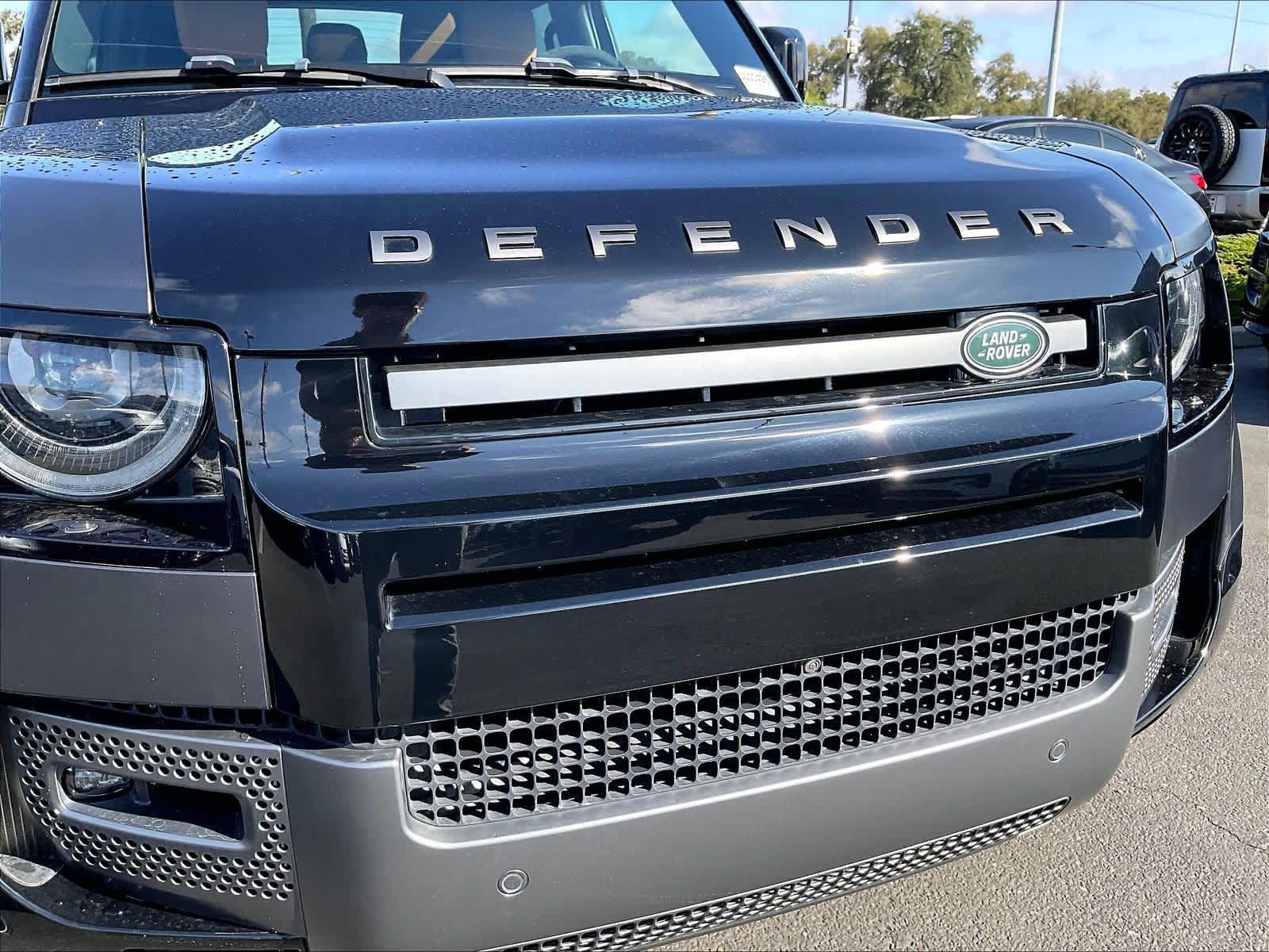 Used 2024 Land Rover Defender 90 Carpathian Edition AWD/4WD image 32