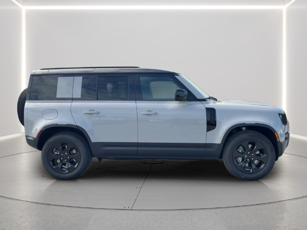 New 2026 Land Rover Defender 110 S AWD/4WD image 4