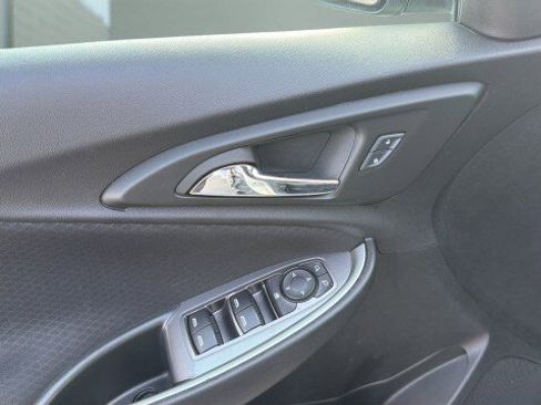 Used 2024 Chevrolet Malibu LT FWD image 20