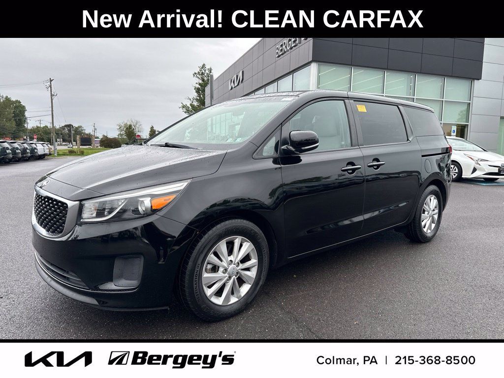 Used 2018 Kia Sedona LX FWD image 1
