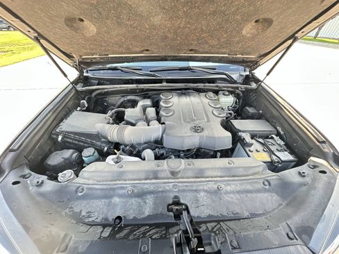 Used 2022 Toyota 4Runner Limited AWD/4WD image 19