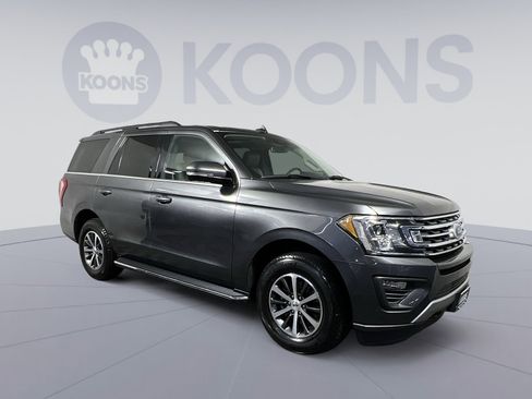 Used 2020 Ford Expedition XLT w/ Equipment Group 202A AWD/4WD image 2