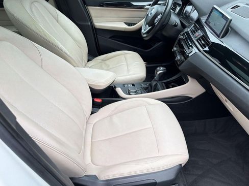 Used 2018 BMW X1 xDrive28i w/ Premium Package AWD/4WD image 29