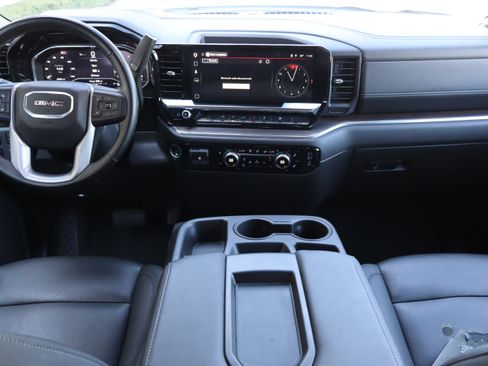 Used 2025 GMC Sierra 1500 SLT AWD/4WD image 16