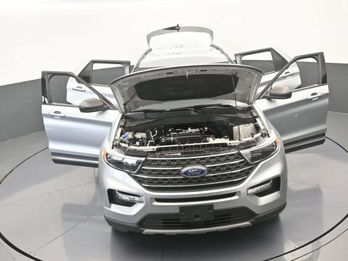 Used 2022 Ford Explorer XLT w/ Equipment Group 202A image 69