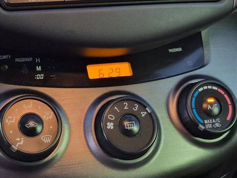 Used 2012 Toyota RAV4 FWD w/ Upgrade Value Pkg image 20