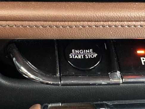 Used 2025 Lincoln Aviator Reserve w/ Jet Appearance Package image 18