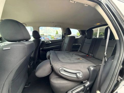 Used 2018 Nissan Pathfinder SV AWD/4WD image 7