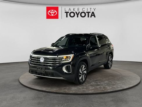 Used 2025 Volkswagen Atlas SE AWD/4WD image 1