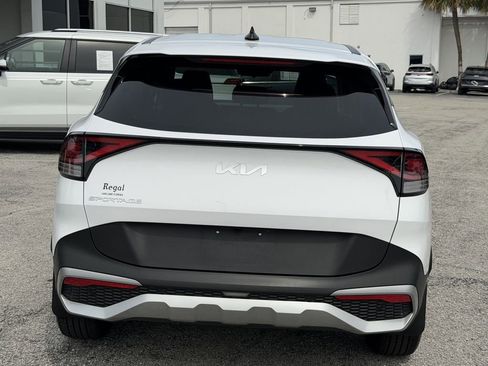 Certified 2023 Kia Sportage EX FWD image 6
