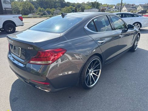 Used 2019 Genesis G70 2.0T Advanced w/ Elite Package RWD image 11