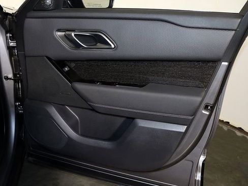 Used 2023 Land Rover Range Rover Velar R-Dynamic S image 34