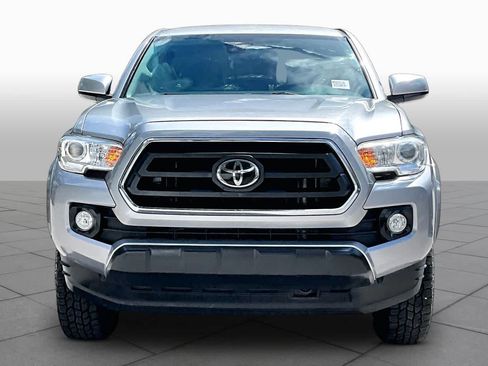 Used 2021 Toyota Tacoma SR5 RWD image 4