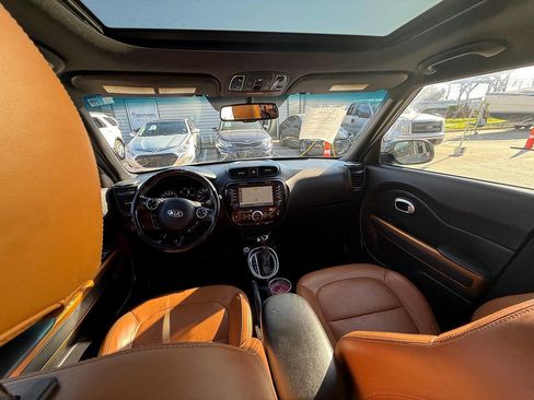 Used 2015 Kia Soul ! w/ Sun & Sound Package image 38