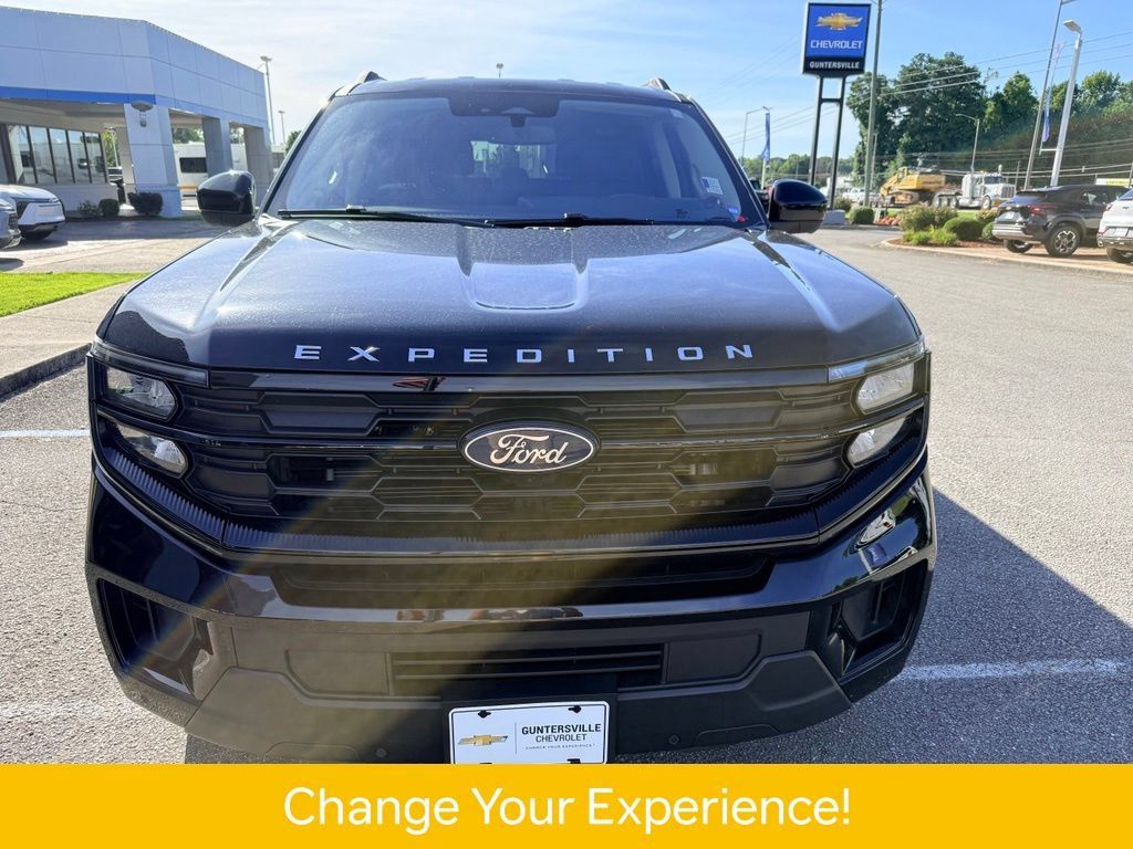 Used 2025 Ford Expedition Max Active AWD/4WD image 22
