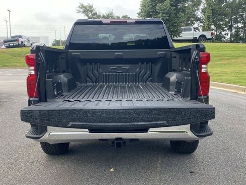 Used 2023 Chevrolet Silverado 1500 LT AWD/4WD image 7