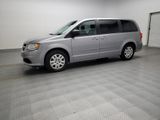Used 2017 Dodge Grand Caravan SE w/ UConnect Hands-Free Group image 2
