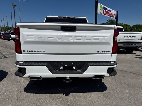 Used 2020 Chevrolet Silverado 1500 Custom w/ Custom Max Trailering Package AWD/4WD image 4