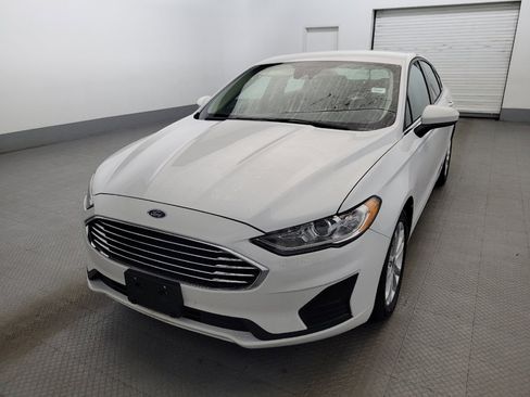Used 2020 Ford Fusion SE FWD image 15