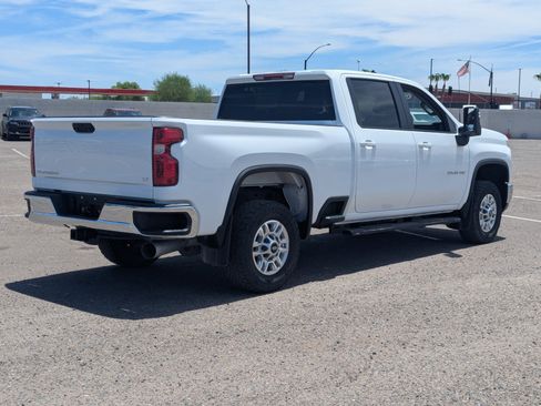 Used 2024 Chevrolet Silverado 2500 LT w/ Convenience Package AWD/4WD image 4