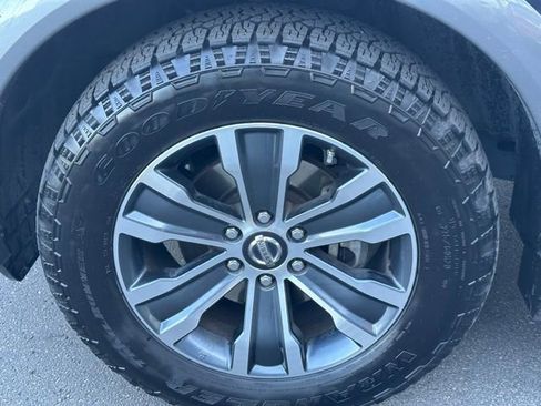 Used 2019 Nissan Armada SL w/ Premium Package AWD/4WD image 13