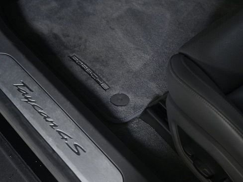 Certified 2022 Porsche Taycan 4S image 21