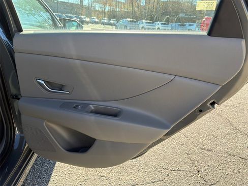 New 2026 Hyundai Elantra SE image 16