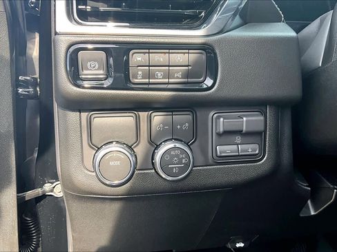 Used 2026 GMC Yukon XL Elevation w/ Elevation Premium Package RWD image 36