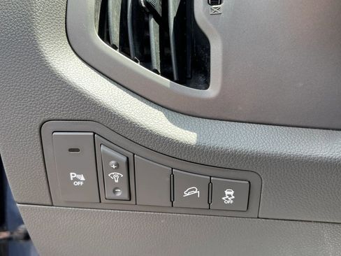 Used 2011 Kia Sportage LX w/ Convenience Pkg image 15