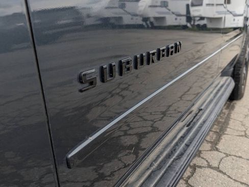 Used 2019 Chevrolet Suburban Premier AWD/4WD image 12