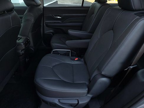 Certified 2026 Toyota Grand Highlander FWD image 12