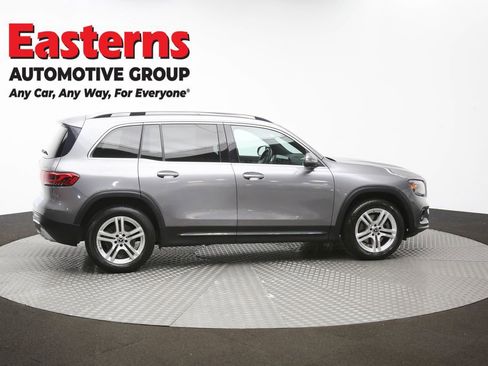 Used 2021 Mercedes-Benz GLB 250 4MATIC w/ Premium Package image 44