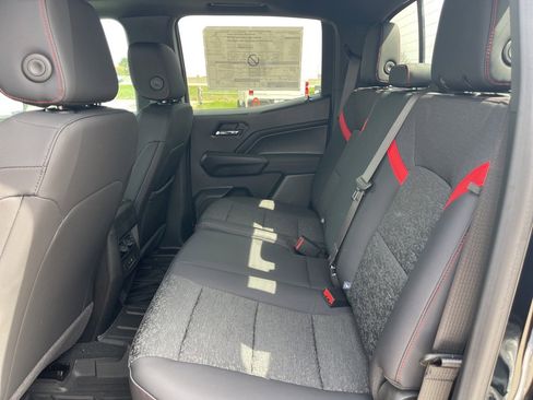 New 2024 Chevrolet Colorado Z71 w/ LPO, Dark Essentials Package image 13