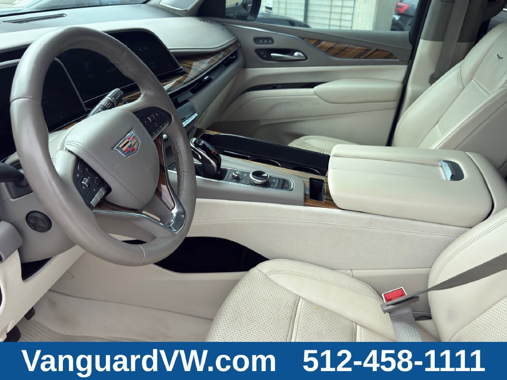 Used 2022 Cadillac Escalade Sport Platinum w/ Heavy-Duty Trailer Package AWD/4WD image 8