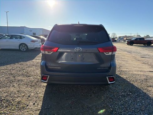 Used 2019 Toyota Highlander Limited image 4