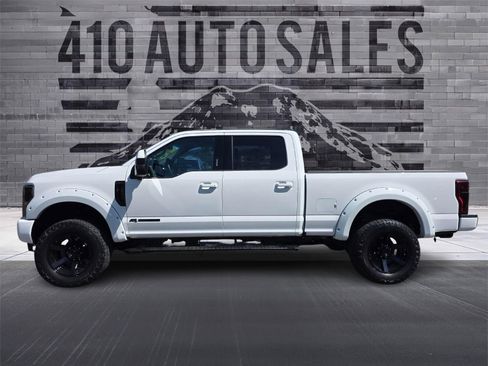 Used 2017 Ford F250 Lariat w/ Lariat Value Package AWD/4WD image 7