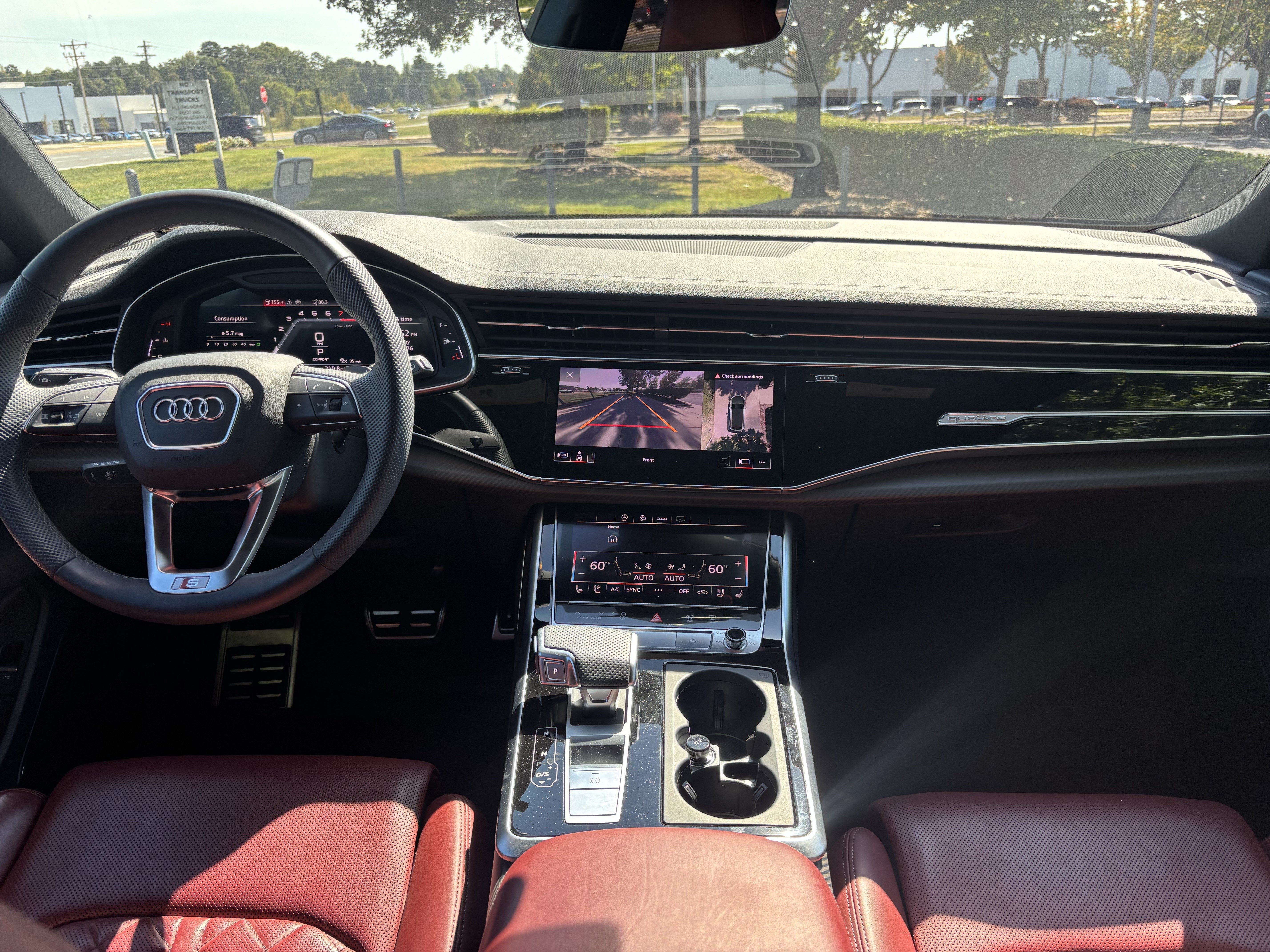 Used 2025 Audi SQ8 Premium Plus AWD/4WD image 30