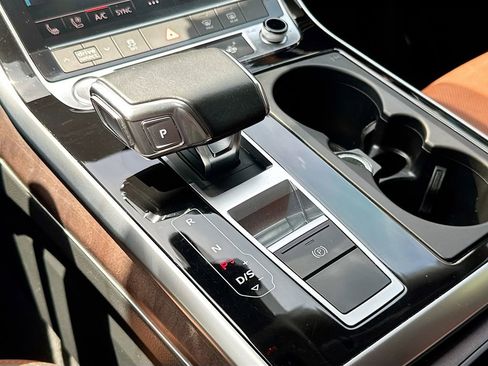 Used 2020 Audi Q8 Premium Plus AWD/4WD image 18