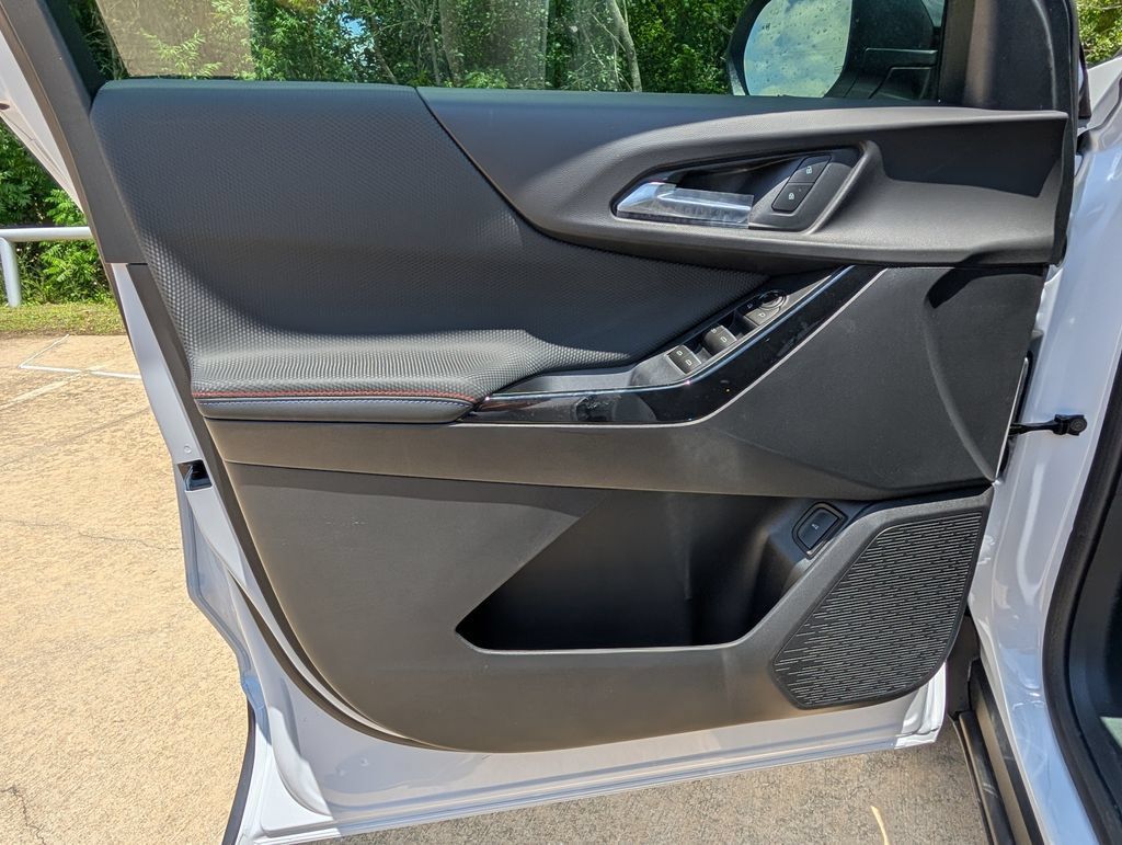 New 2026 Chevrolet Equinox RS w/ Safety and Technology Package FWD image 12