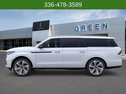 New 2025 Lincoln Navigator L Black Label image 3