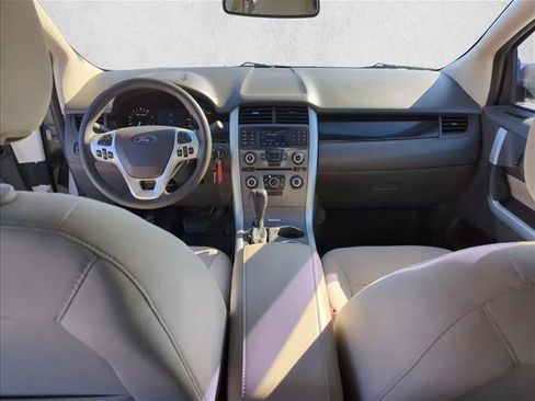 Used 2013 Ford Edge SE image 22